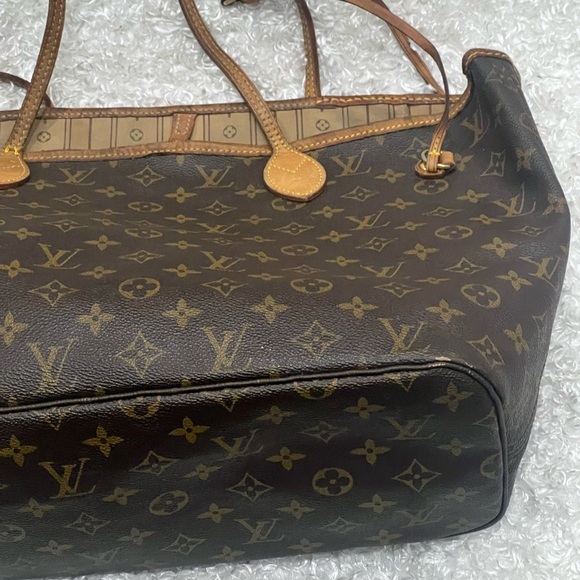 LOUIS VUITTON Mongram Neverfull MM - Picture 9 of 16